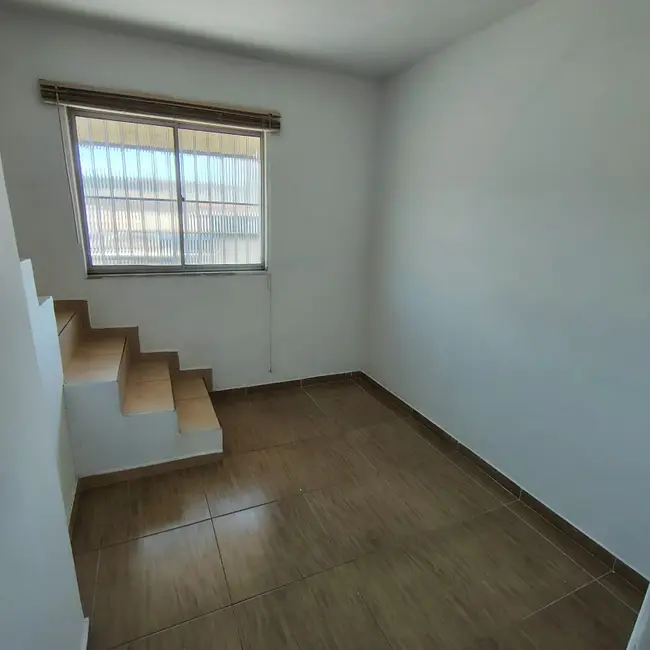 Casa com 1 quarto à venda, 93m2 em Marechal Hermes, Rio De Janeiro - RJ - imagem 6 Foto 6 de Casa com 1 quarto à venda, 93m2 em Marechal Hermes, Rio De Janeiro - RJ