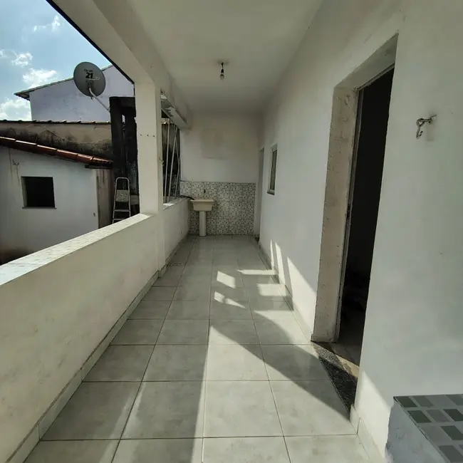 Casa com 2 quartos à venda, 110m2 em Guadalupe, Rio De Janeiro - RJ - imagem 3 Foto 3 de Casa com 2 quartos à venda, 110m2 em Guadalupe, Rio De Janeiro - RJ