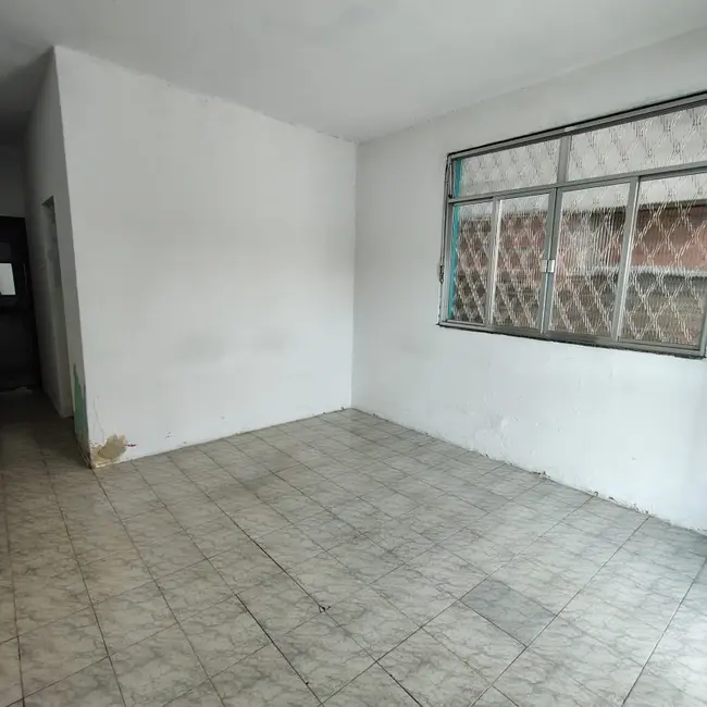 Casa com 2 quartos à venda, 110m2 em Guadalupe, Rio De Janeiro - RJ - imagem 4 Foto 4 de Casa com 2 quartos à venda, 110m2 em Guadalupe, Rio De Janeiro - RJ
