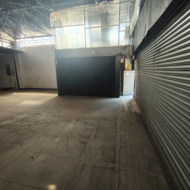 Armazém / Galpão para alugar, 500m2 em Vila Valqueire, Rio De Janeiro - RJ - imagem 7 Foto 7 de Armazém / Galpão para alugar, 500m2 em Vila Valqueire, Rio De Janeiro - RJ