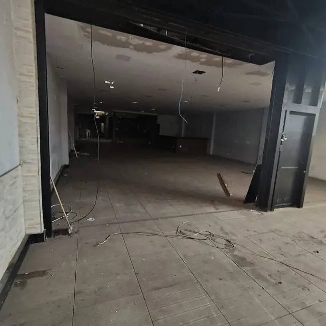 Armazém / Galpão para alugar, 500m2 em Vila Valqueire, Rio De Janeiro - RJ - imagem 5 Foto 5 de Armazém / Galpão para alugar, 500m2 em Vila Valqueire, Rio De Janeiro - RJ