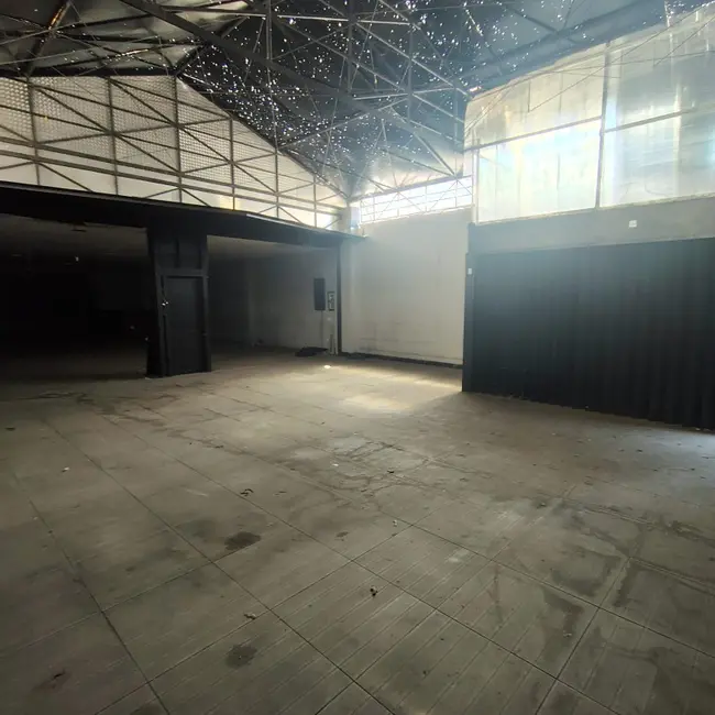 Armazém / Galpão para alugar, 500m2 em Vila Valqueire, Rio De Janeiro - RJ - imagem 6 Foto 6 de Armazém / Galpão para alugar, 500m2 em Vila Valqueire, Rio De Janeiro - RJ