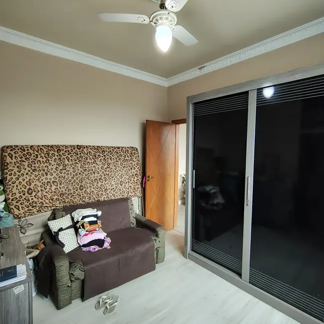 Foto 6 de Casa com 2 quartos à venda, 98m2 em Marechal Hermes, Rio De Janeiro - RJ