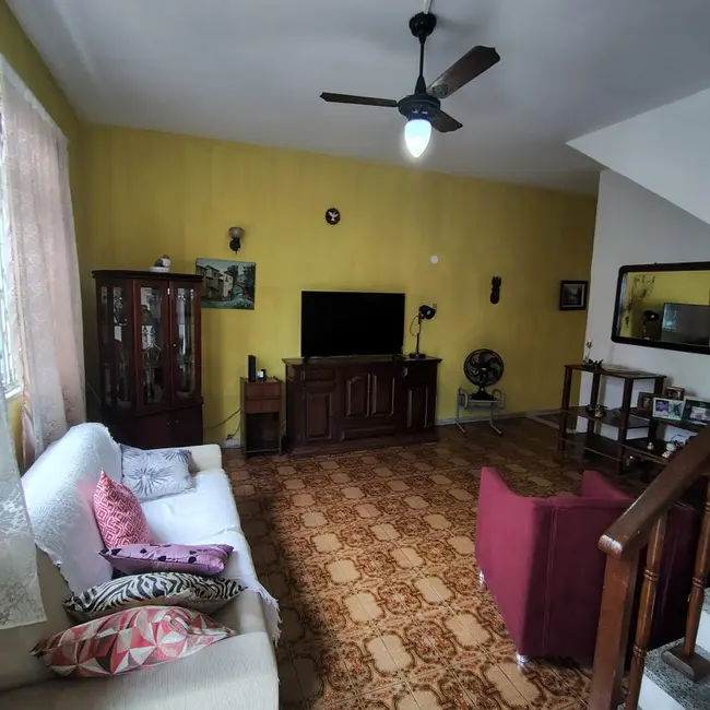 Foto 5 de Casa com 2 quartos à venda, 500m2 em Bento Ribeiro, Rio De Janeiro - RJ