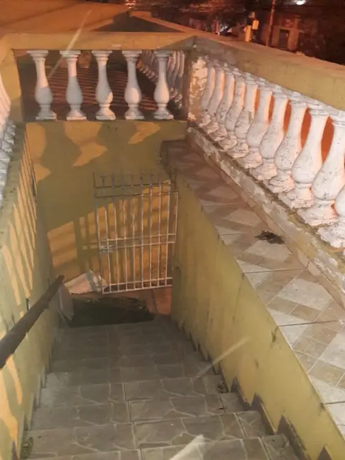 Casa com 2 quartos à venda, 78m2 em Vila Valqueire, Rio De Janeiro - RJ - imagem 4 Foto 4 de Casa com 2 quartos à venda, 78m2 em Vila Valqueire, Rio De Janeiro - RJ