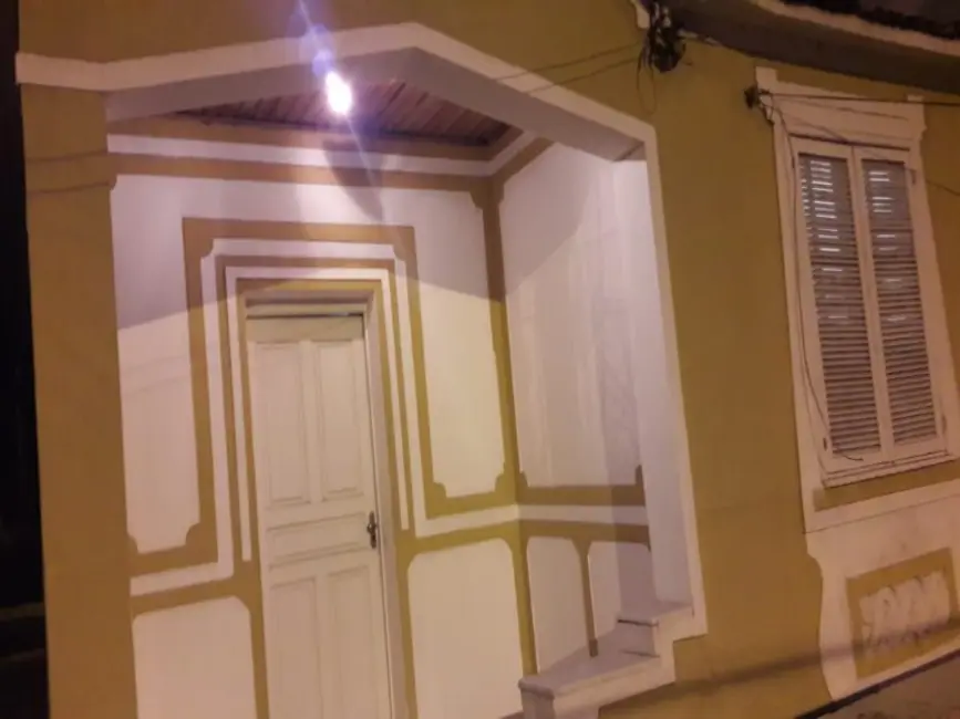 Casa com 2 quartos à venda, 78m2 em Vila Valqueire, Rio De Janeiro - RJ - imagem 9 Foto 9 de Casa com 2 quartos à venda, 78m2 em Vila Valqueire, Rio De Janeiro - RJ