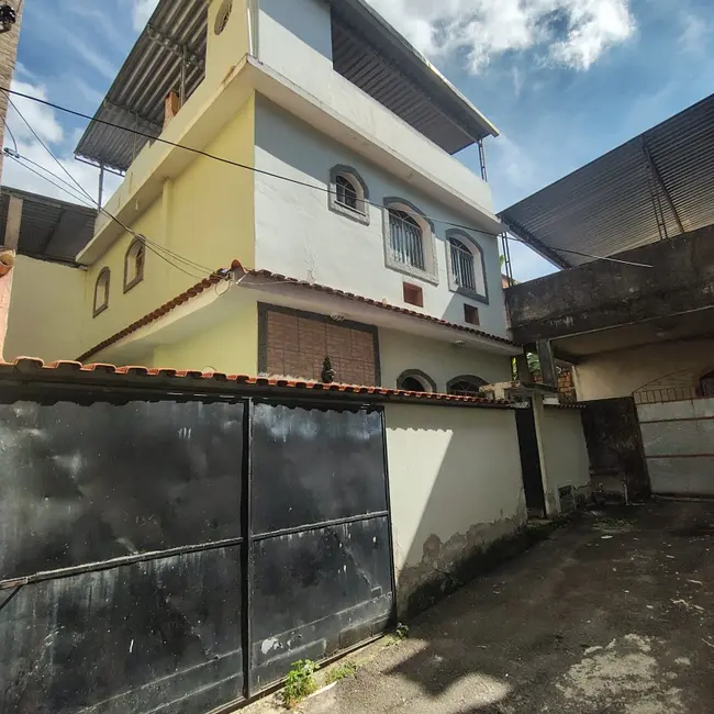 Foto 2 de Casa com 2 quartos à venda, 200m2 em Bento Ribeiro, Rio De Janeiro - RJ