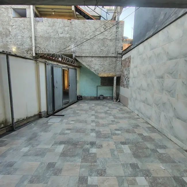 Casa com 2 quartos à venda, 140m2 em Realengo, Rio De Janeiro - RJ - imagem 2 Foto 2 de Casa com 2 quartos à venda, 140m2 em Realengo, Rio De Janeiro - RJ