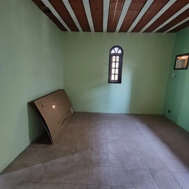 Casa com 2 quartos à venda, 140m2 em Realengo, Rio De Janeiro - RJ - imagem 8 Foto 8 de Casa com 2 quartos à venda, 140m2 em Realengo, Rio De Janeiro - RJ