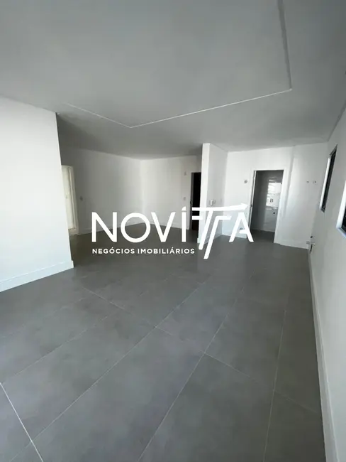 Foto 8 de Apartamento com 3 quartos à venda em Meia Praia, Itapema - SC