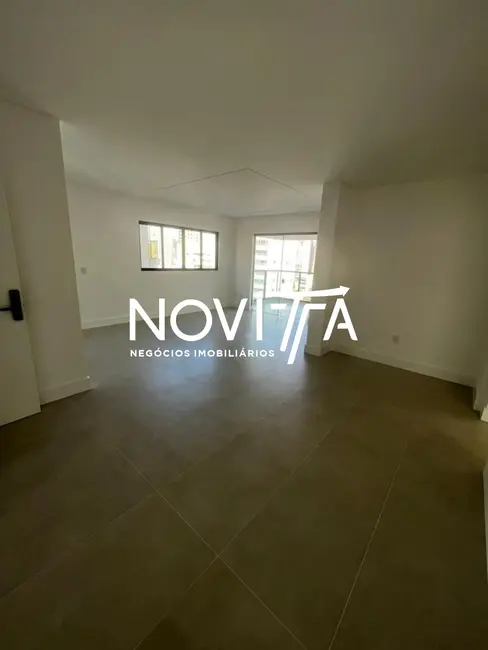 Foto 6 de Apartamento com 3 quartos à venda em Meia Praia, Itapema - SC