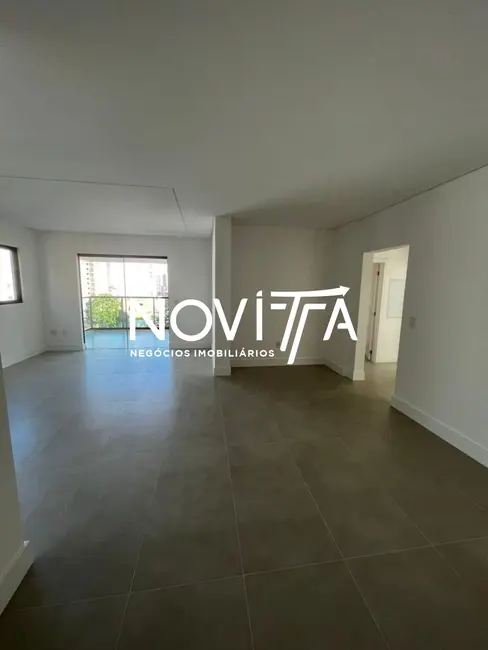 Foto 5 de Apartamento com 3 quartos à venda em Meia Praia, Itapema - SC