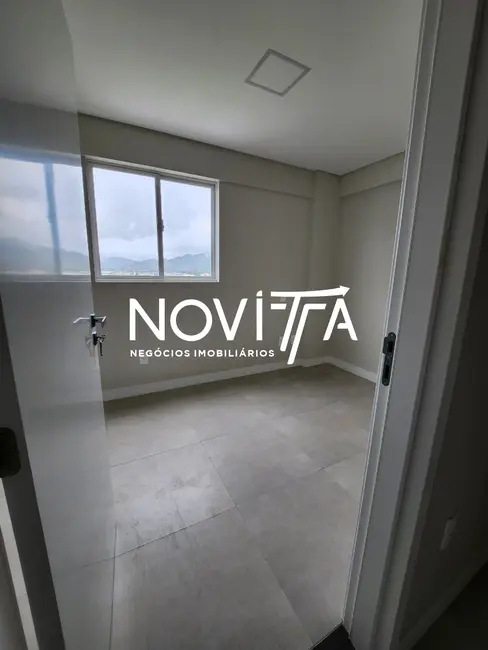 Foto 9 de Apartamento com 2 quartos à venda, 66m2 em Itapema - SC