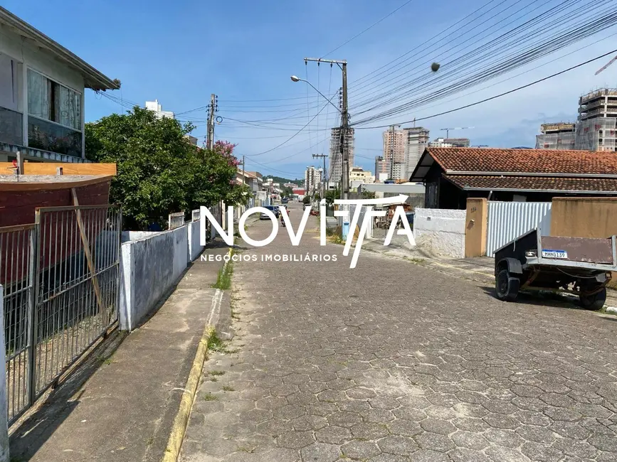 Foto 2 de Casa com 3 quartos à venda, 109m2 em Itapema - SC