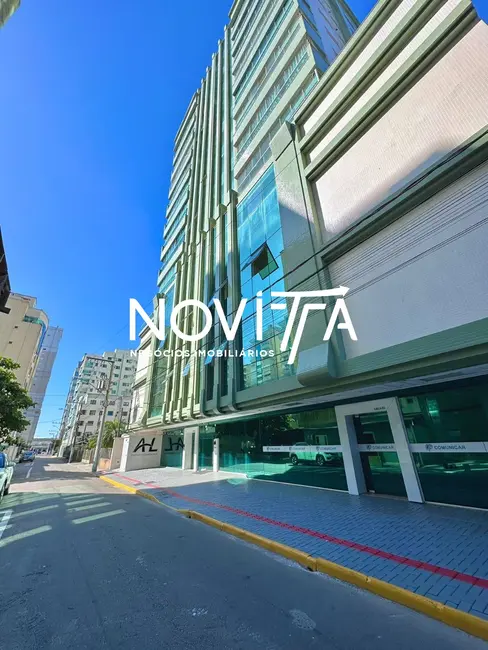 Foto 9 de Apartamento com 3 quartos à venda, 150m2 em Meia Praia, Itapema - SC