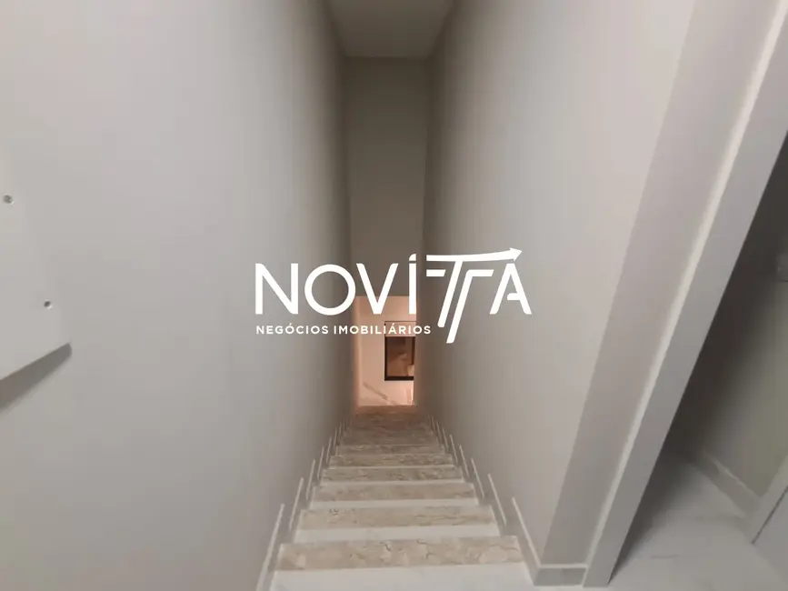 Foto 9 de Casa com 2 quartos à venda, 97m2 em Itapema - SC