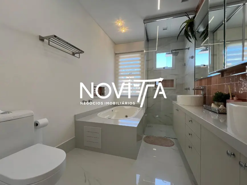 Foto 7 de Apartamento com 4 quartos à venda, 305m2 em Meia Praia, Itapema - SC