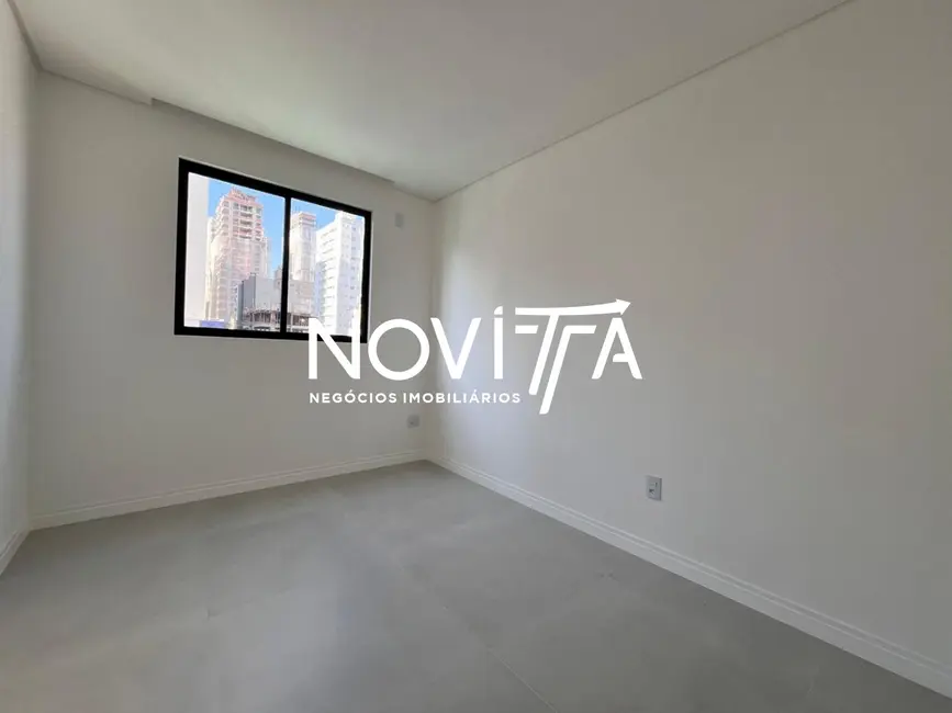 Foto 6 de Apartamento com 3 quartos à venda, 103m2 em Meia Praia, Itapema - SC