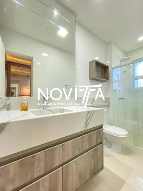 Foto 3 de Apartamento com 5 quartos à venda, 300m2 em Meia Praia, Itapema - SC