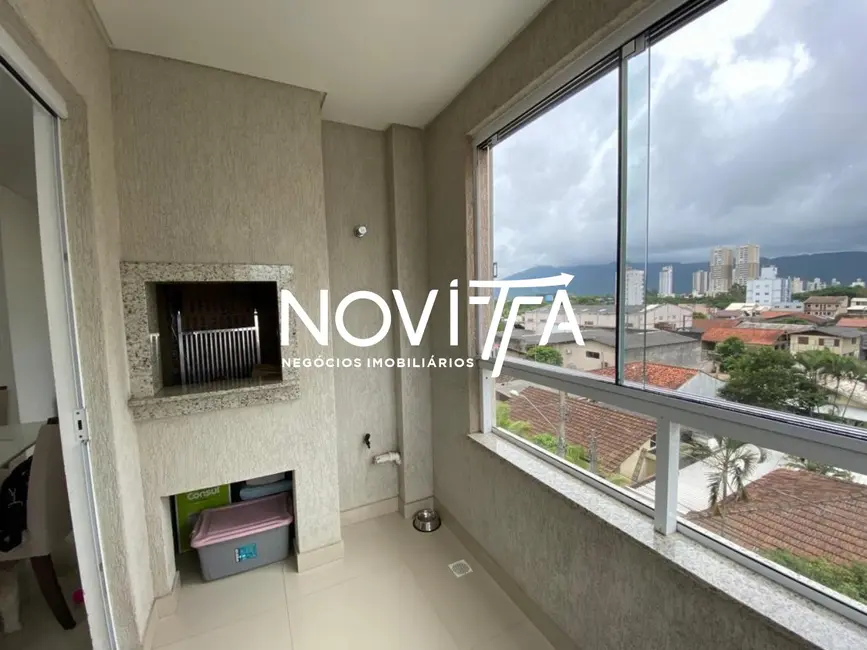 Foto 6 de Apartamento com 2 quartos à venda, 77m2 em Meia Praia, Itapema - SC