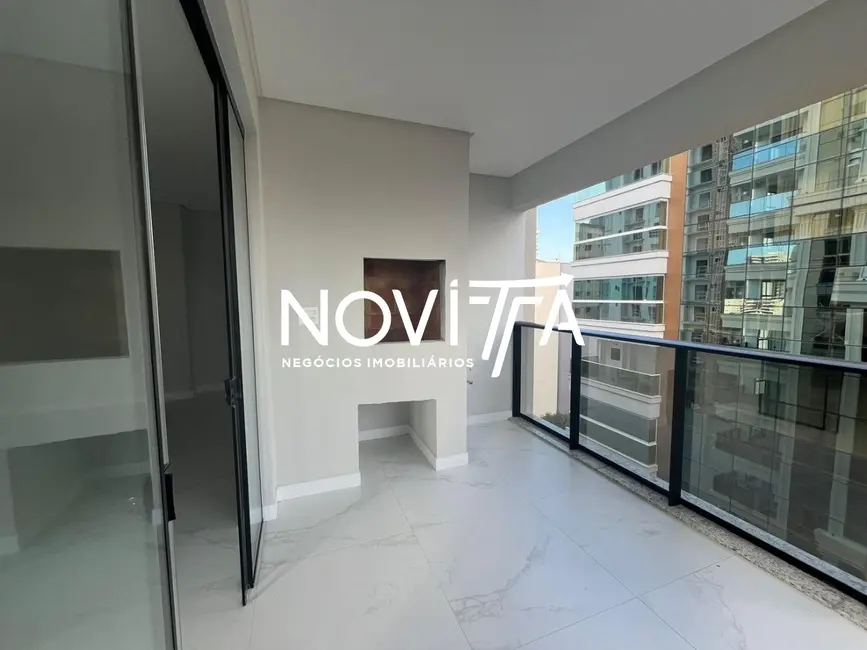 Foto 5 de Apartamento com 3 quartos à venda, 123m2 em Meia Praia, Itapema - SC