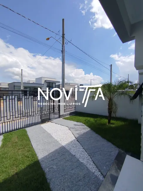 Foto 1 de Casa com 2 quartos à venda, 80m2 em Tijucas - SC