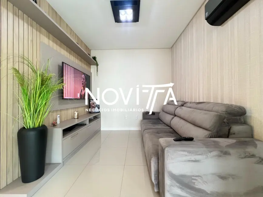 Foto 4 de Apartamento com 3 quartos à venda, 110m2 em Meia Praia, Itapema - SC