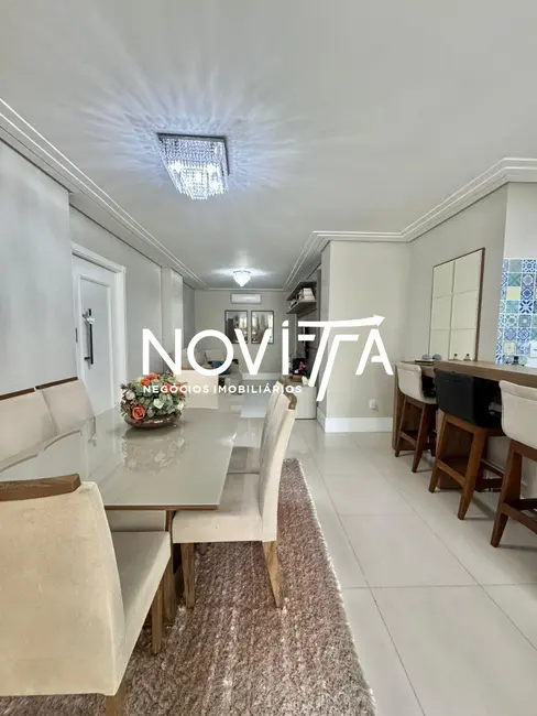 Foto 4 de Apartamento com 3 quartos à venda, 118m2 em Meia Praia, Itapema - SC