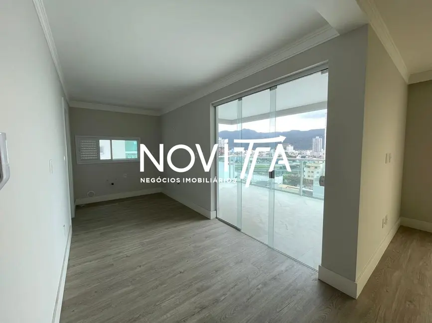 Foto 5 de Apartamento com 3 quartos à venda, 127m2 em Meia Praia, Itapema - SC