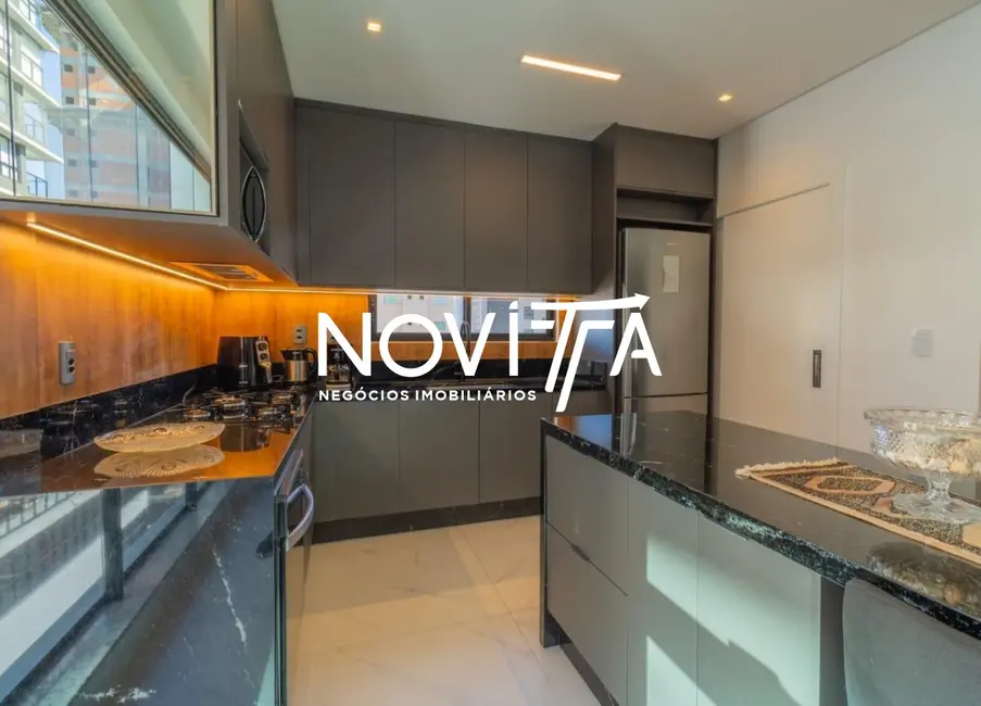 Foto 2 de Apartamento com 3 quartos à venda, 117m2 em Meia Praia, Itapema - SC