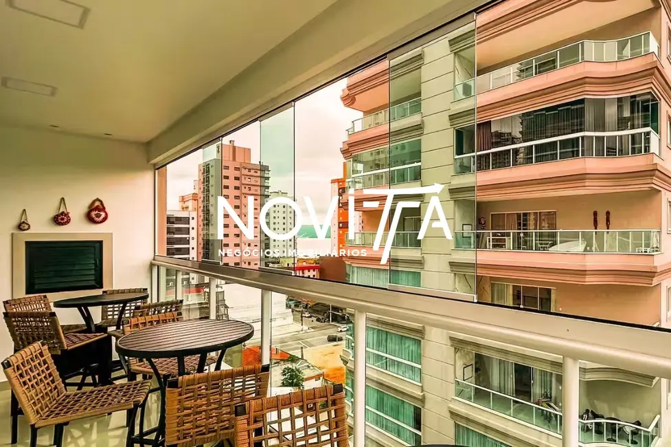 Foto 5 de Apartamento com 4 quartos à venda, 145m2 em Meia Praia, Itapema - SC