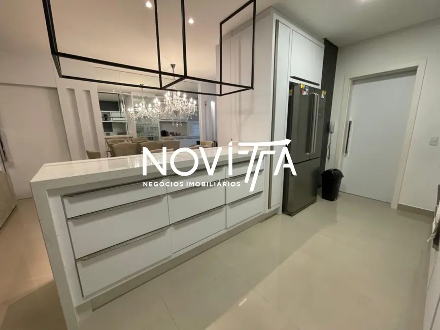Foto 2 de Apartamento com 3 quartos à venda, 135m2 em Meia Praia, Itapema - SC