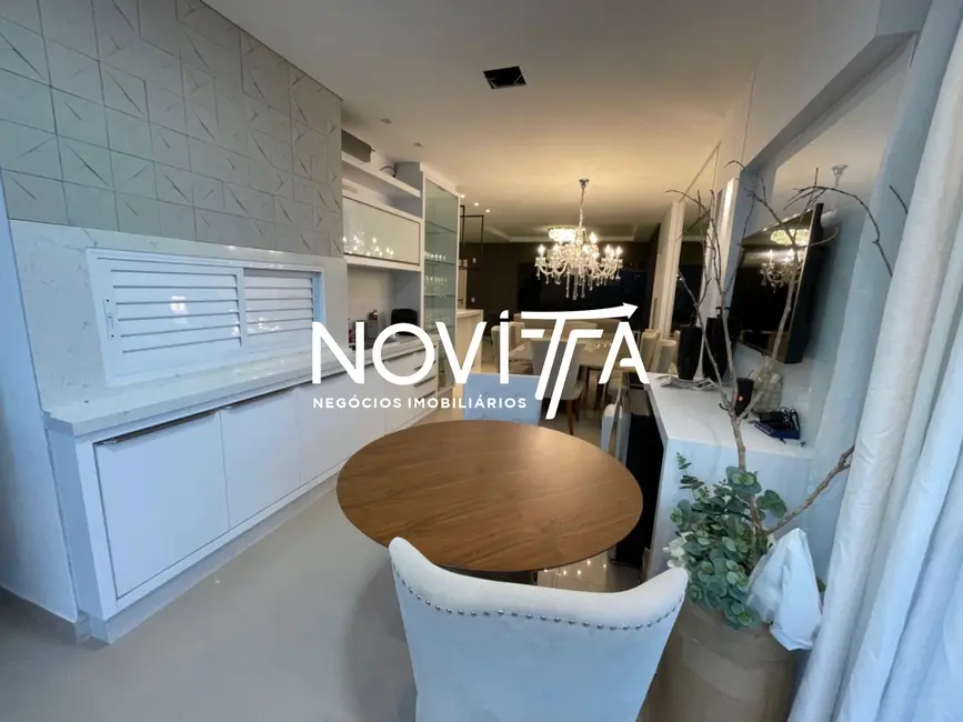 Foto 6 de Apartamento com 3 quartos à venda, 135m2 em Meia Praia, Itapema - SC