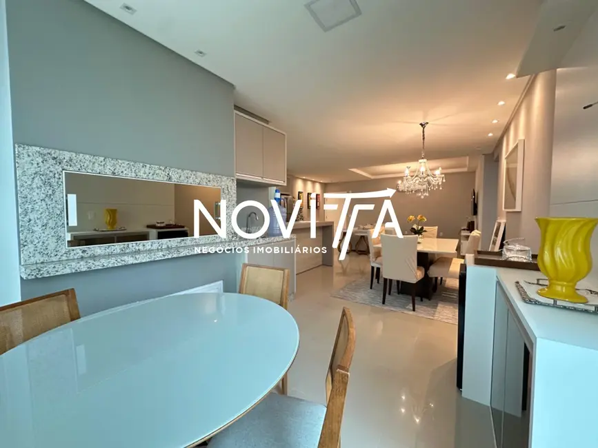 Foto 7 de Apartamento com 3 quartos à venda, 135m2 em Meia Praia, Itapema - SC