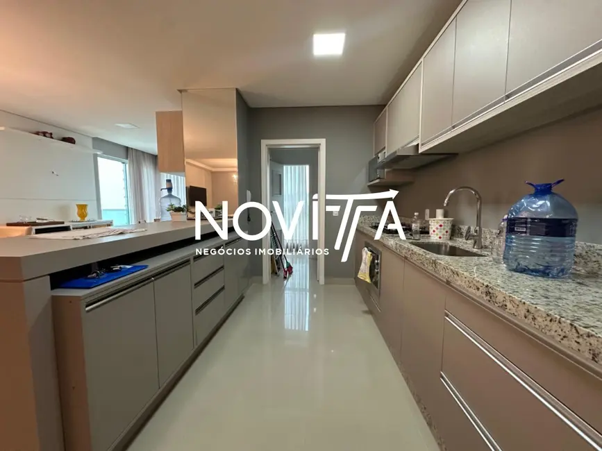 Foto 4 de Apartamento com 3 quartos à venda, 135m2 em Meia Praia, Itapema - SC