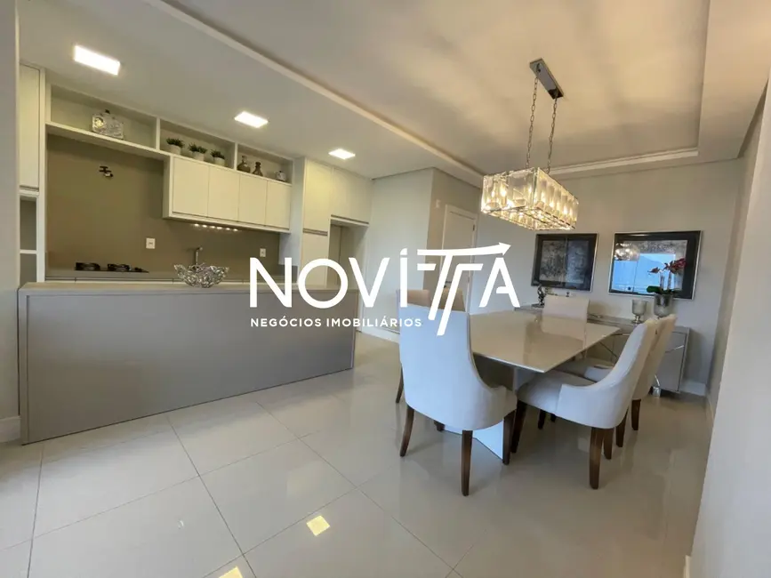 Foto 3 de Apartamento com 3 quartos à venda, 117m2 em Meia Praia, Itapema - SC