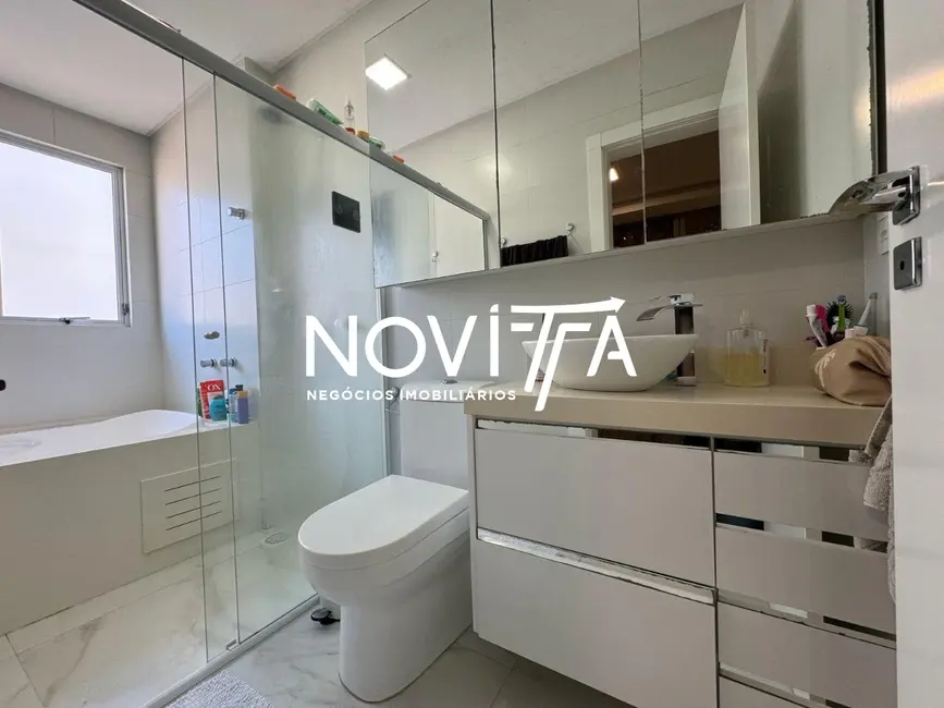 Foto 3 de Apartamento com 3 quartos à venda, 142m2 em Meia Praia, Itapema - SC