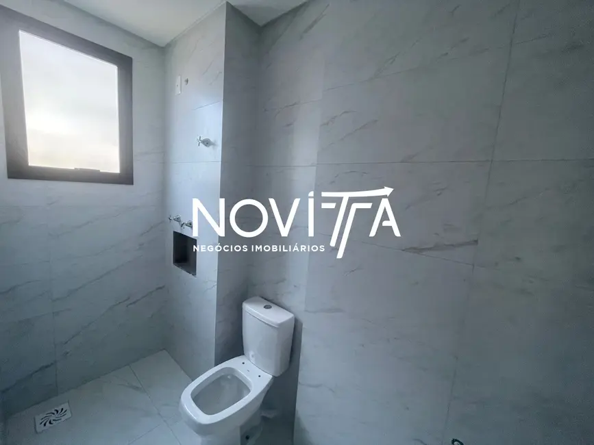 Foto 9 de Apartamento com 2 quartos à venda, 64m2 em Itapema - SC