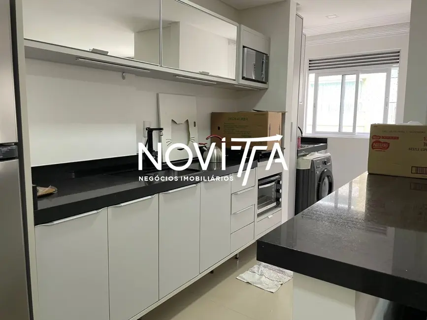 Foto 8 de Apartamento com 2 quartos à venda, 65m2 em Itapema - SC