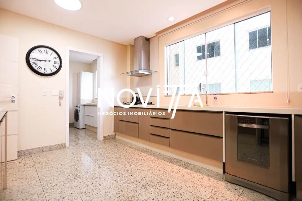 Apartamento com 4 quartos à venda, 350m2 em Centro, Itapema - SC - imagem 4 Foto 4 de Apartamento com 4 quartos à venda, 350m2 em Centro, Itapema - SC