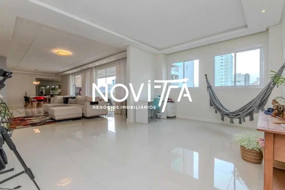 Apartamento com 4 quartos à venda, 220m2 em Meia Praia, Itapema - SC - imagem 7 Foto 7 de Apartamento com 4 quartos à venda, 220m2 em Meia Praia, Itapema - SC