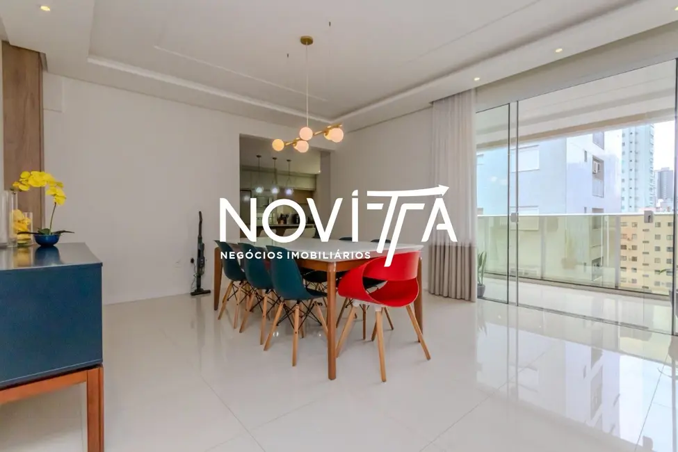 Apartamento com 4 quartos à venda, 220m2 em Meia Praia, Itapema - SC - imagem 5 Foto 5 de Apartamento com 4 quartos à venda, 220m2 em Meia Praia, Itapema - SC