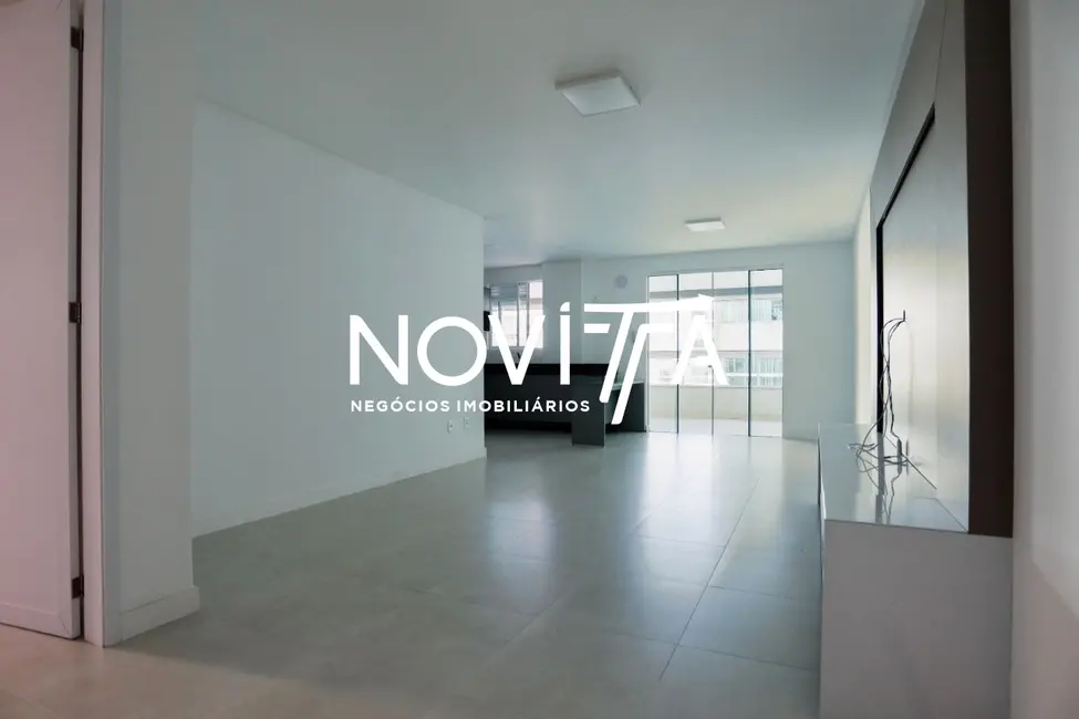 Foto 4 de Apartamento com 3 quartos à venda, 135m2 em Meia Praia, Itapema - SC