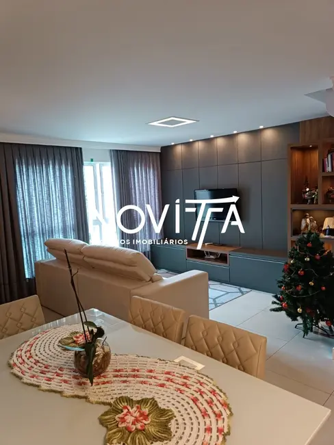 Foto 2 de Apartamento com 2 quartos à venda, 70m2 em Itapema - SC