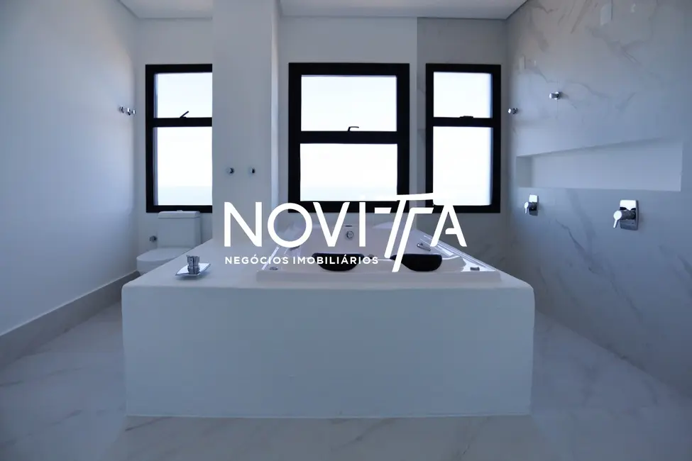 Foto 9 de Apartamento com 4 quartos à venda, 320m2 em Meia Praia, Itapema - SC