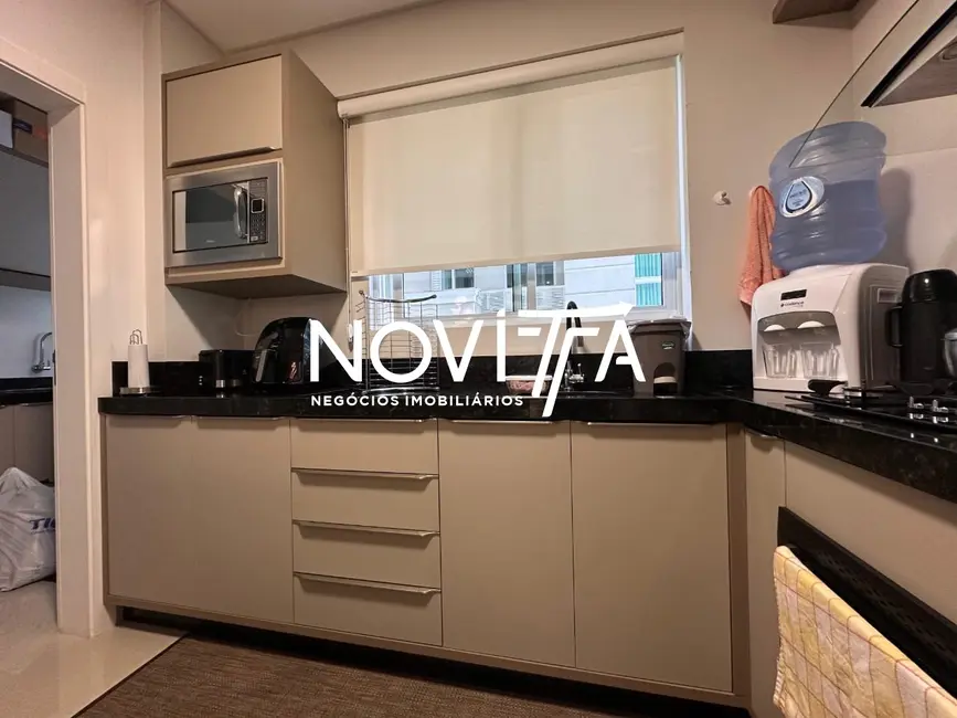 Foto 3 de Apartamento com 3 quartos à venda, 116m2 em Meia Praia, Itapema - SC