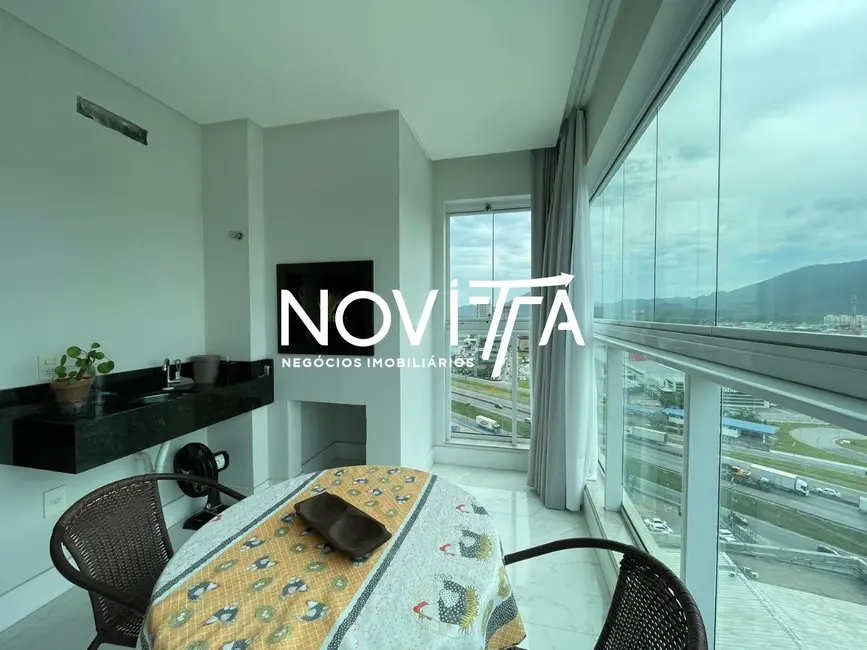 Foto 4 de Apartamento com 3 quartos à venda, 127m2 em Meia Praia, Itapema - SC