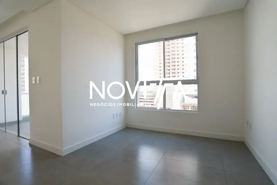 Foto 3 de Apartamento com 2 quartos à venda, 92m2 em Meia Praia, Itapema - SC