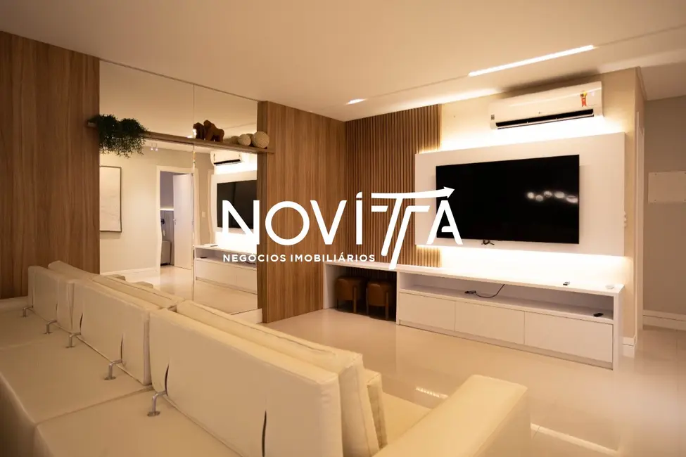 Foto 1 de Apartamento com 3 quartos à venda, 124m2 em Meia Praia, Itapema - SC