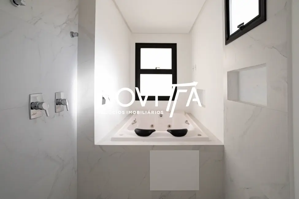 Foto 6 de Apartamento com 4 quartos à venda, 225m2 em Meia Praia, Itapema - SC